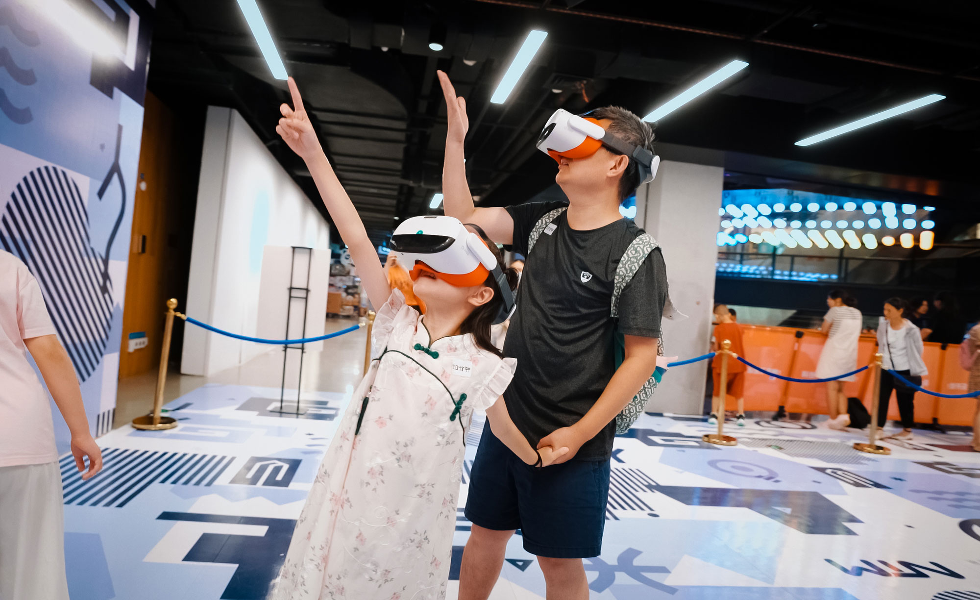 《奇遇山海经》探索式VR展沉浸互动科普体验展